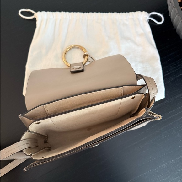 Chloe Faye Small Leather Purse - Picture 7 of 11